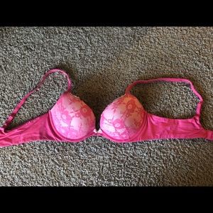 Victoria secret body by Victoria push up bra